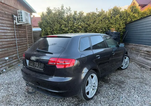 AUDI A3 Sportback 1.6 TDI DPF Attraction