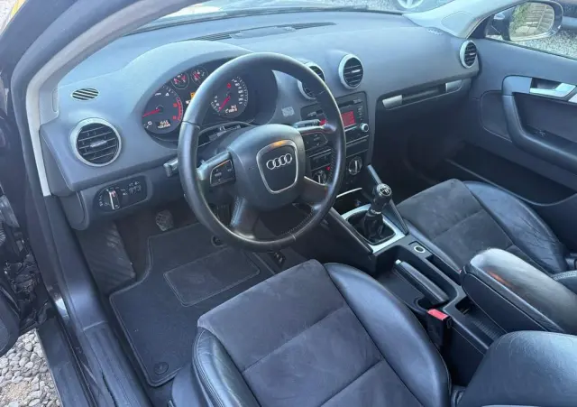 AUDI A3 Sportback 1.6 TDI DPF Attraction