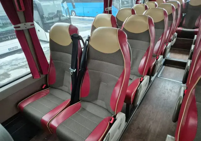 IVECO IRISBUS MAGELYS / SPROWADZONY / WINDA / EURO 5 / 61 MIEJSC 