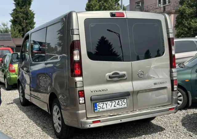 OPEL Vivaro 