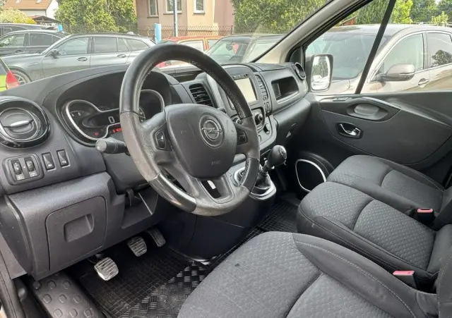 OPEL Vivaro 