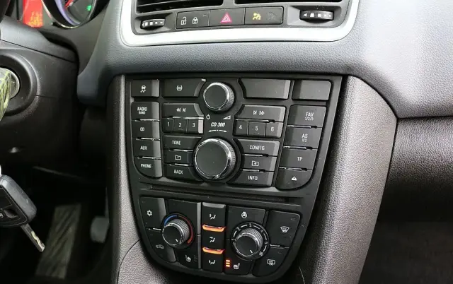 OPEL Meriva 1.4 T Cosmo