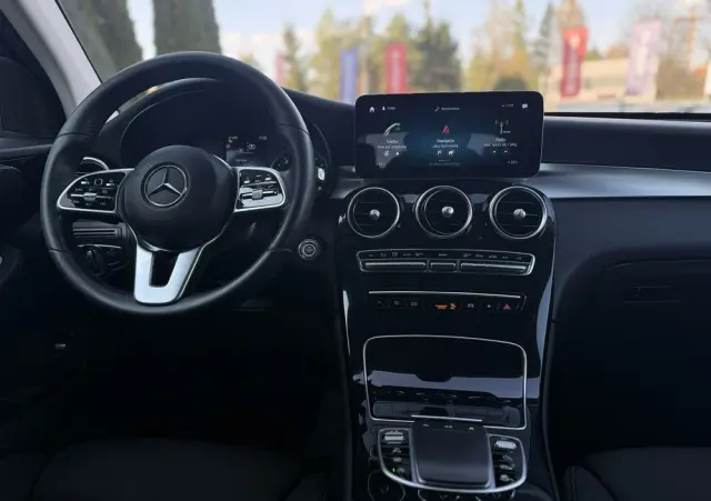 MERCEDES-BENZ GLC 