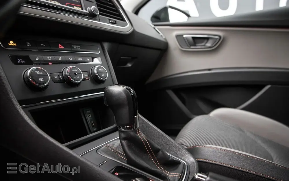 SEAT Leon 2.0 TDI DPF Start&Stop DSG XCELLENCE