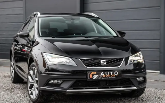 SEAT Leon 2.0 TDI DPF Start&Stop DSG XCELLENCE