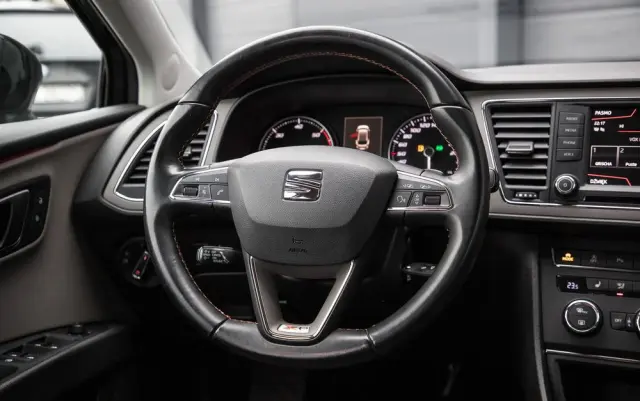 SEAT Leon 2.0 TDI DPF Start&Stop DSG XCELLENCE