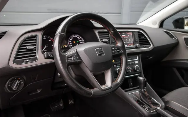 SEAT Leon 2.0 TDI DPF Start&Stop DSG XCELLENCE