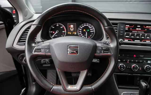 SEAT Leon 2.0 TDI DPF Start&Stop DSG XCELLENCE