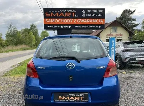 TOYOTA Yaris 