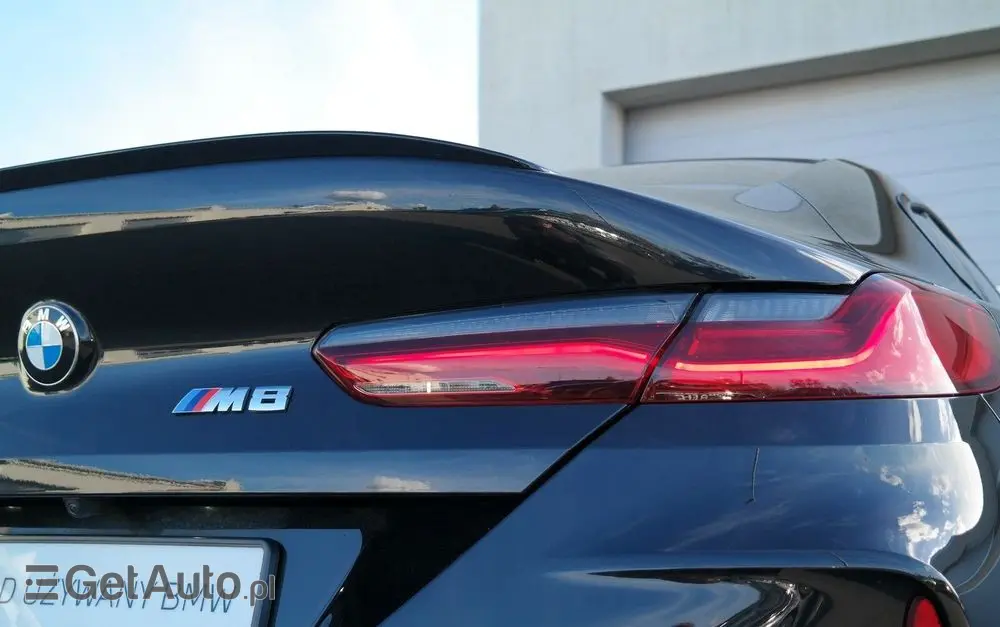 BMW M8 