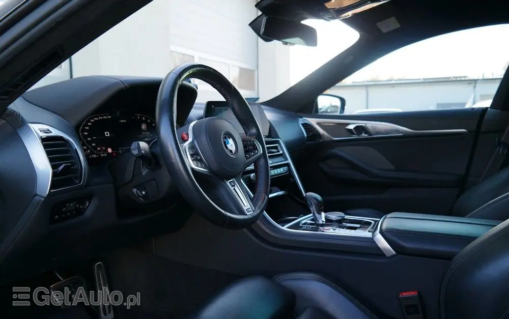 BMW M8 