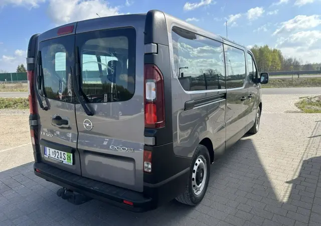 OPEL Vivaro 