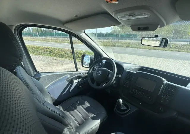 OPEL Vivaro 