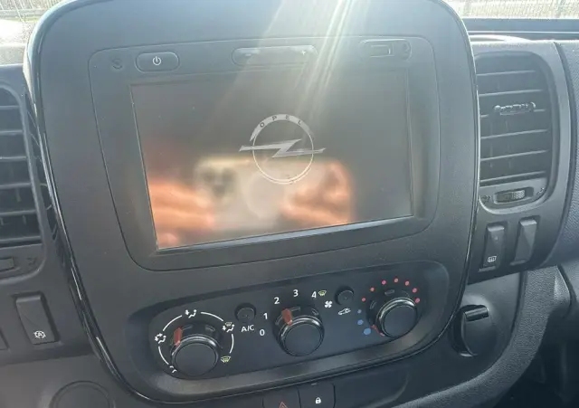 OPEL Vivaro 
