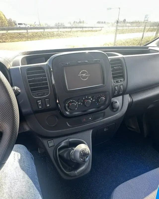 OPEL Vivaro 