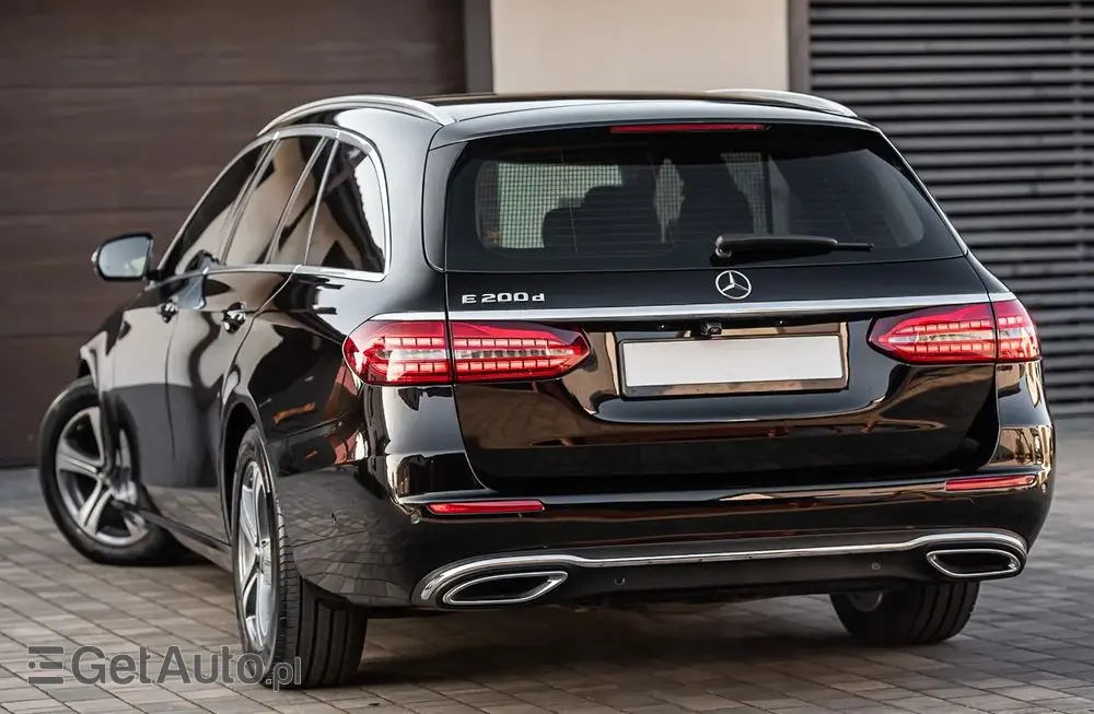 MERCEDES-BENZ Klasa E 200 d 9G-TRONIC Avantgarde