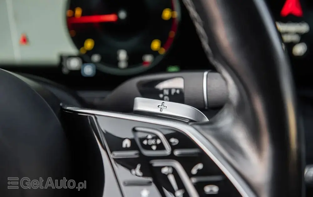 MERCEDES-BENZ Klasa E 200 d 9G-TRONIC Avantgarde