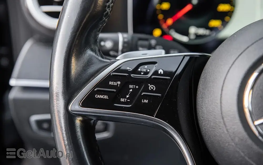 MERCEDES-BENZ Klasa E 200 d 9G-TRONIC Avantgarde