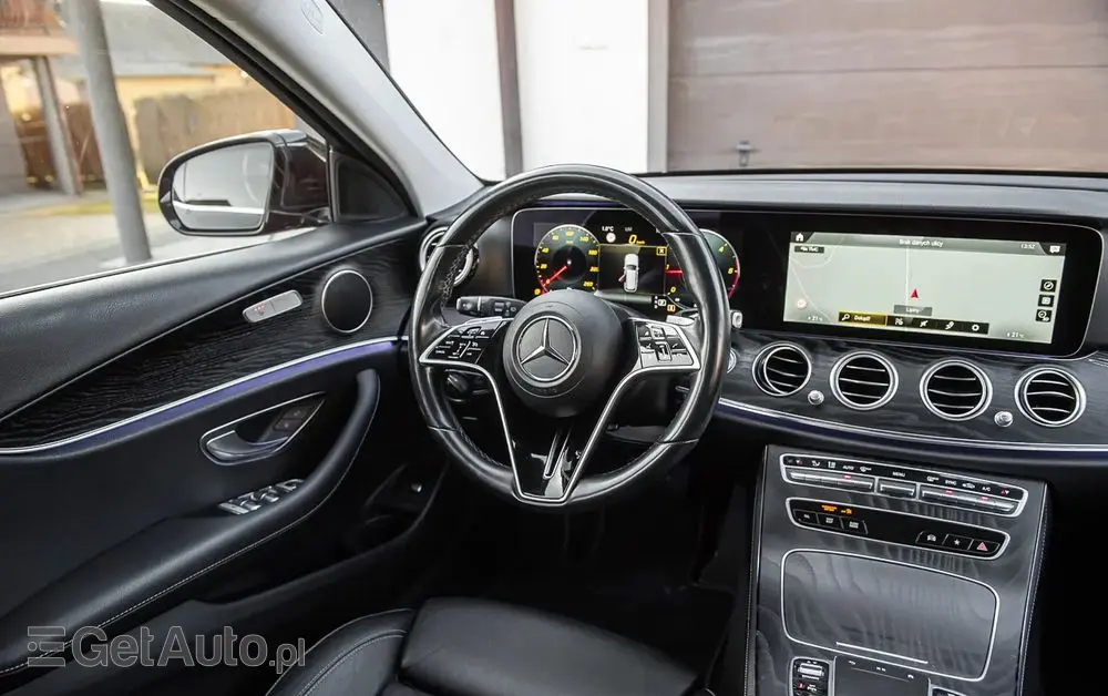 MERCEDES-BENZ Klasa E 200 d 9G-TRONIC Avantgarde