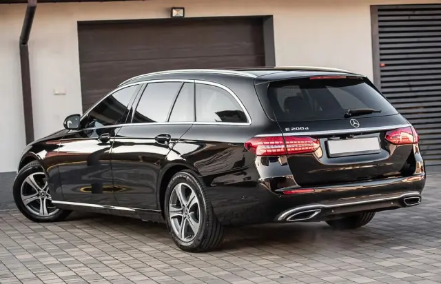 MERCEDES-BENZ Klasa E 200 d 9G-TRONIC Avantgarde