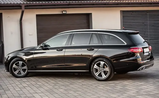 MERCEDES-BENZ Klasa E 200 d 9G-TRONIC Avantgarde