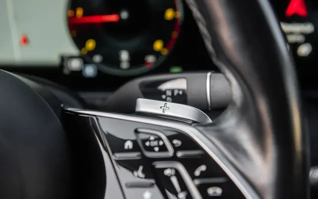 MERCEDES-BENZ Klasa E 200 d 9G-TRONIC Avantgarde