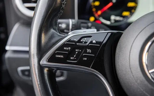 MERCEDES-BENZ Klasa E 200 d 9G-TRONIC Avantgarde