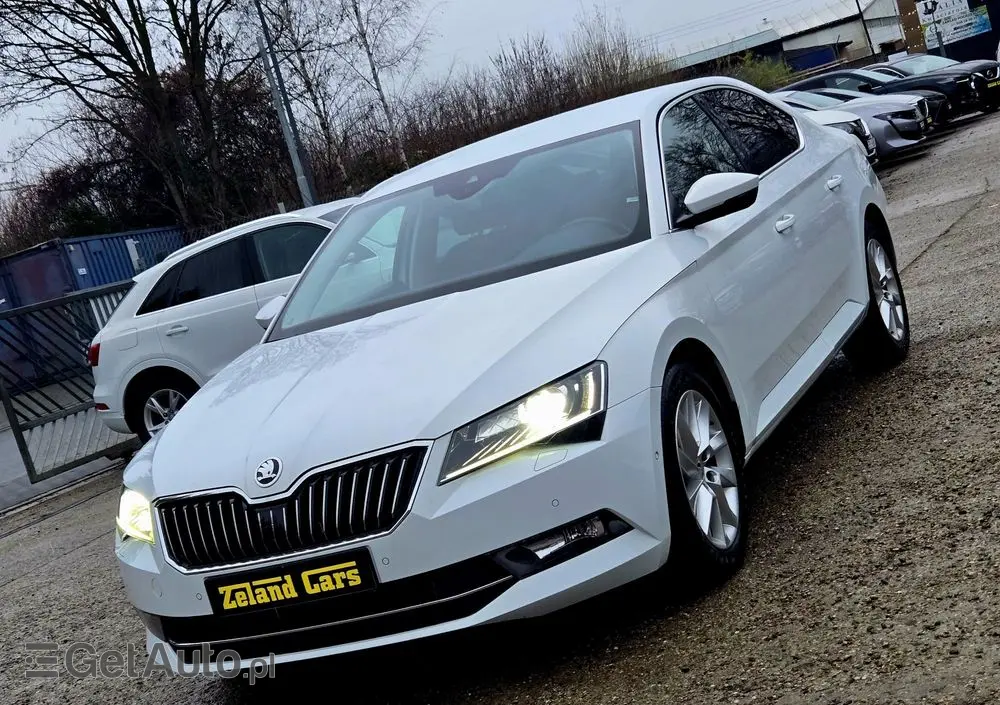 SKODA Superb 2.0 TDI DSG Style