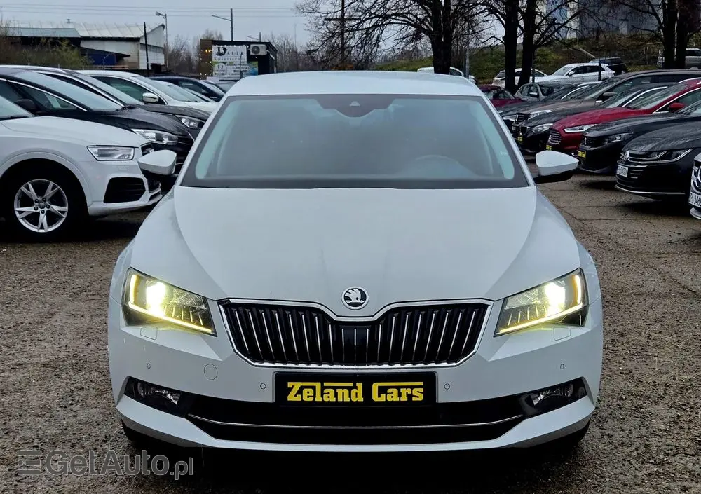 SKODA Superb 2.0 TDI DSG Style