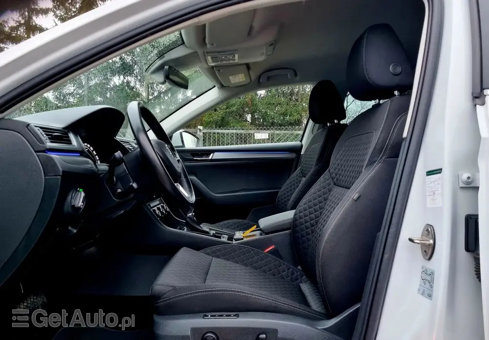 SKODA Superb 2.0 TDI DSG Style