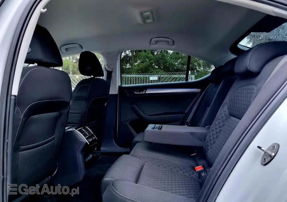 SKODA Superb 2.0 TDI DSG Style