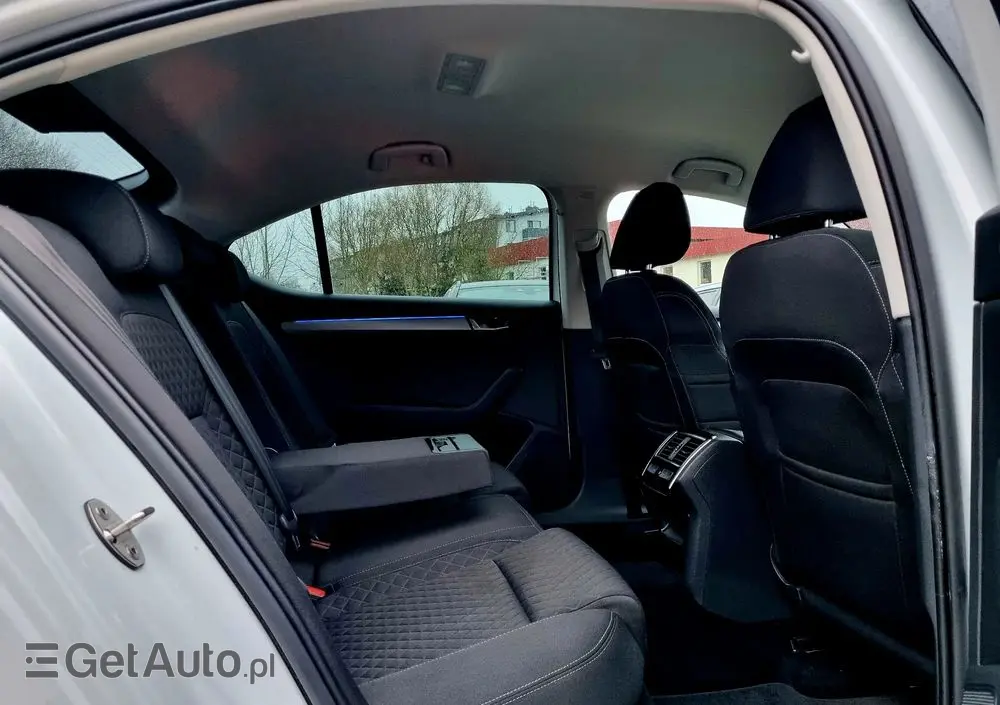 SKODA Superb 2.0 TDI DSG Style