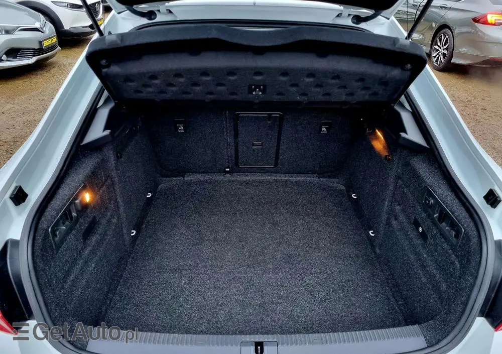 SKODA Superb 2.0 TDI DSG Style