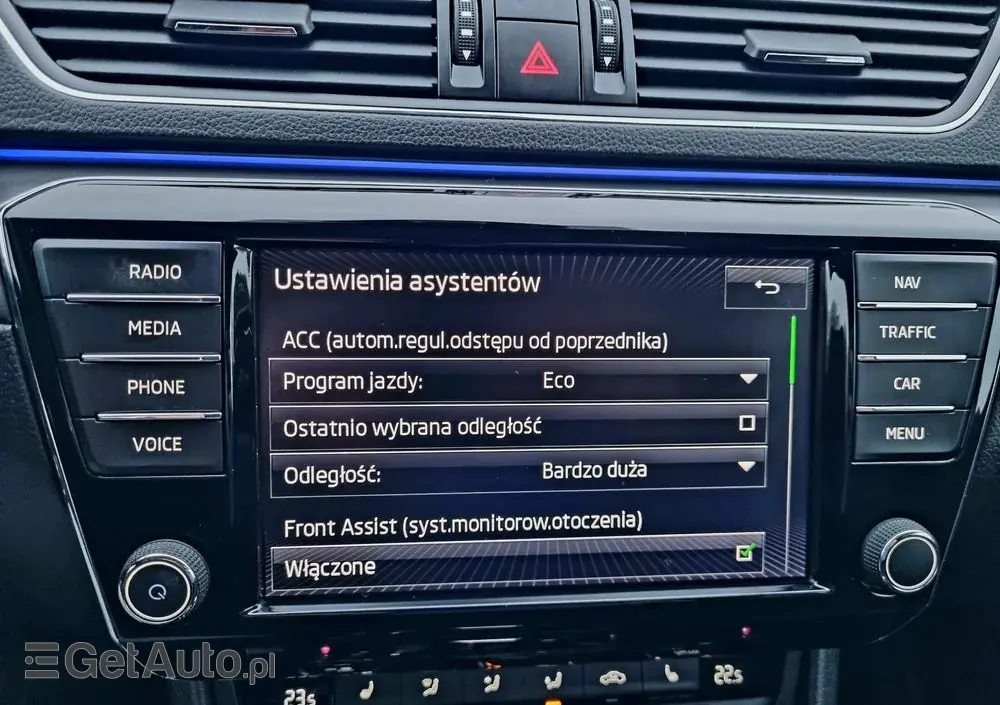 SKODA Superb 2.0 TDI DSG Style