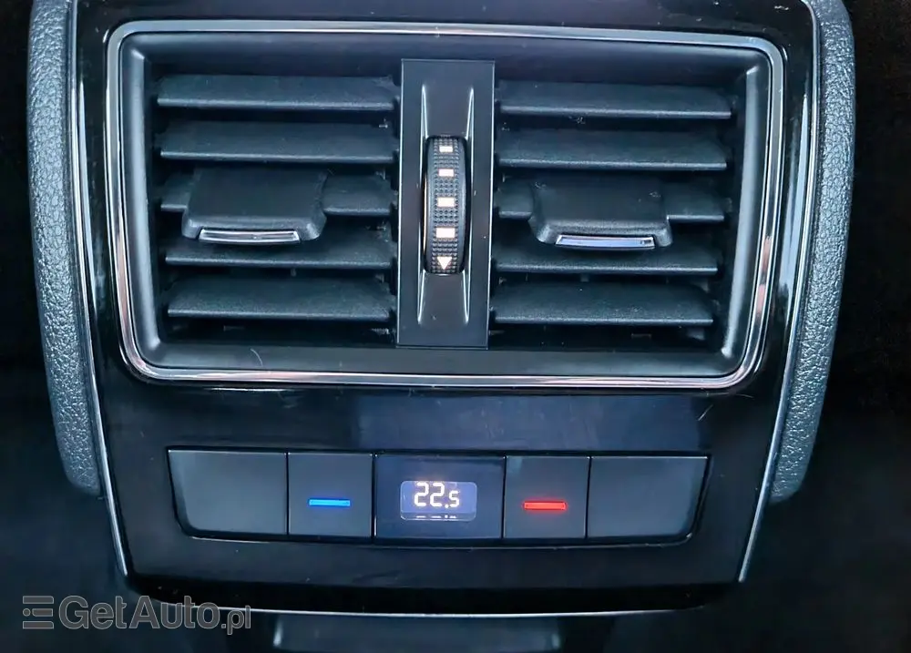 SKODA Superb 2.0 TDI DSG Style