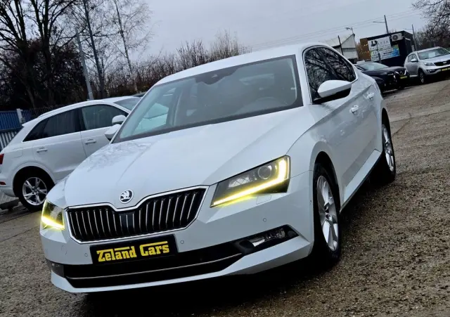 SKODA Superb 2.0 TDI DSG Style
