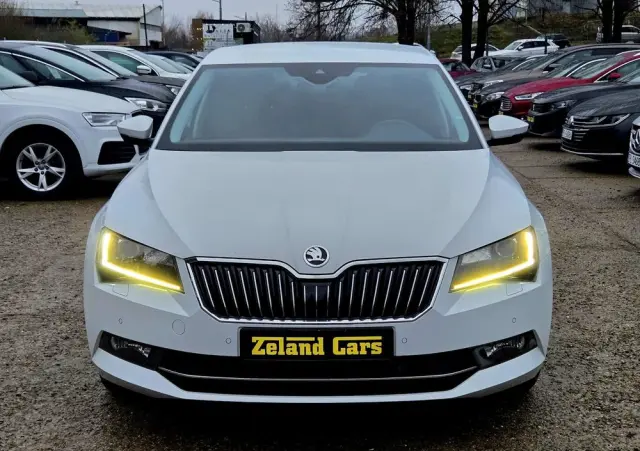 SKODA Superb 2.0 TDI DSG Style