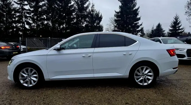 SKODA Superb 2.0 TDI DSG Style