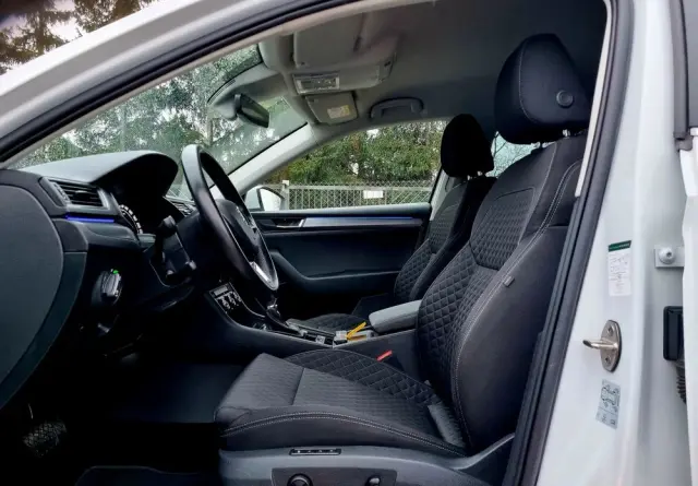 SKODA Superb 2.0 TDI DSG Style