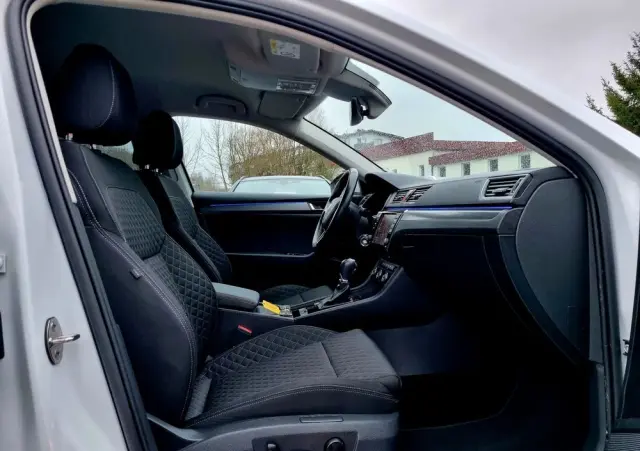 SKODA Superb 2.0 TDI DSG Style