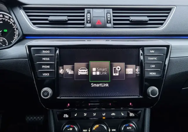 SKODA Superb 2.0 TDI DSG Style