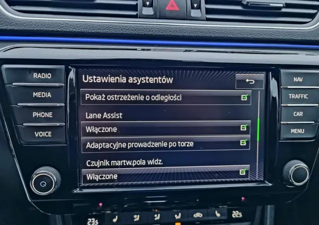 SKODA Superb 2.0 TDI DSG Style