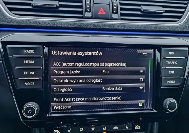 SKODA Superb 2.0 TDI DSG Style