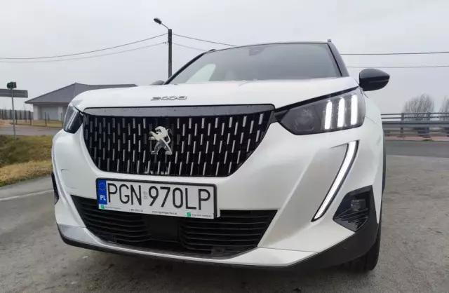 PEUGEOT 2008 