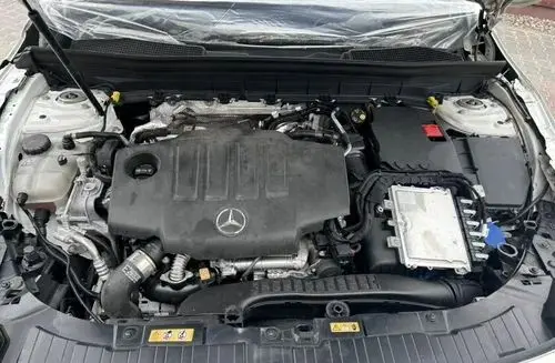 MERCEDES-BENZ GLB 