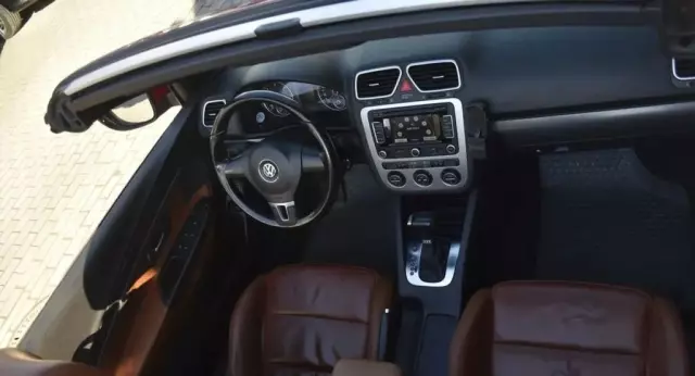 VOLKSWAGEN Eos 