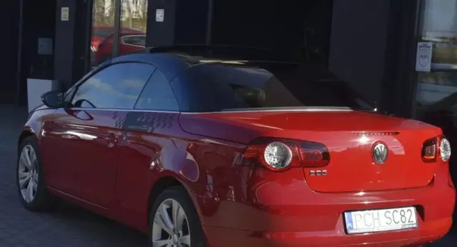 VOLKSWAGEN Eos 