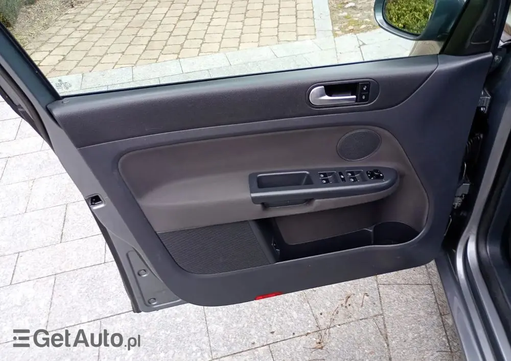 VOLKSWAGEN Golf Plus 1.6 TDI DPF Trendline