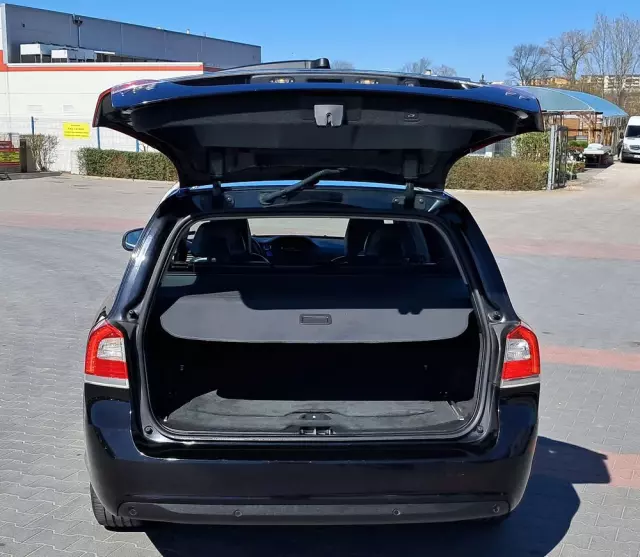 VOLVO V70 D3 Drive-E Summum