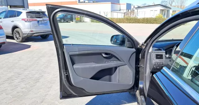 VOLVO V70 D3 Drive-E Summum
